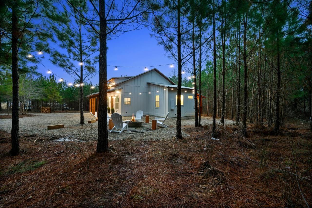 Bella Luna Cabin - Cozy Farmhouse Cabin, Private Deck, Swing Set, Fire Pit, Hot Tub Villa Broken Bow Eksteriør bilde
